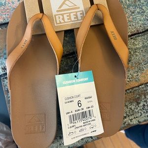 Reef Women's Cushion Court Flip-flop
